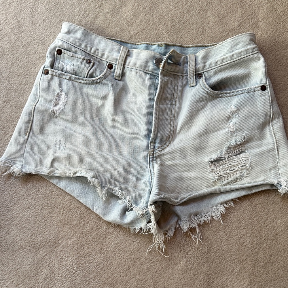 Light Blue Levi Denim Shorts
